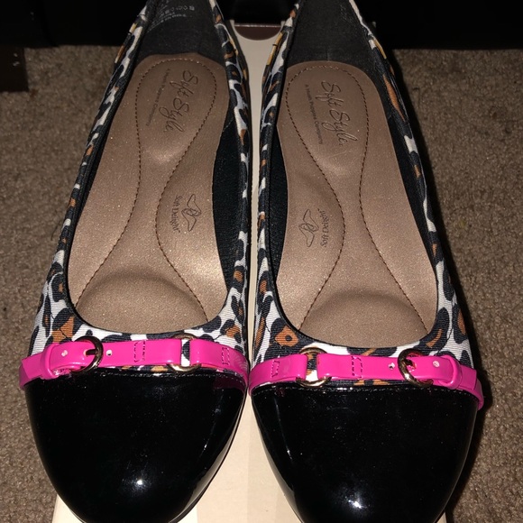 Soft Style by Hush Puppies Ballerina Flats - Picture 2 of 3